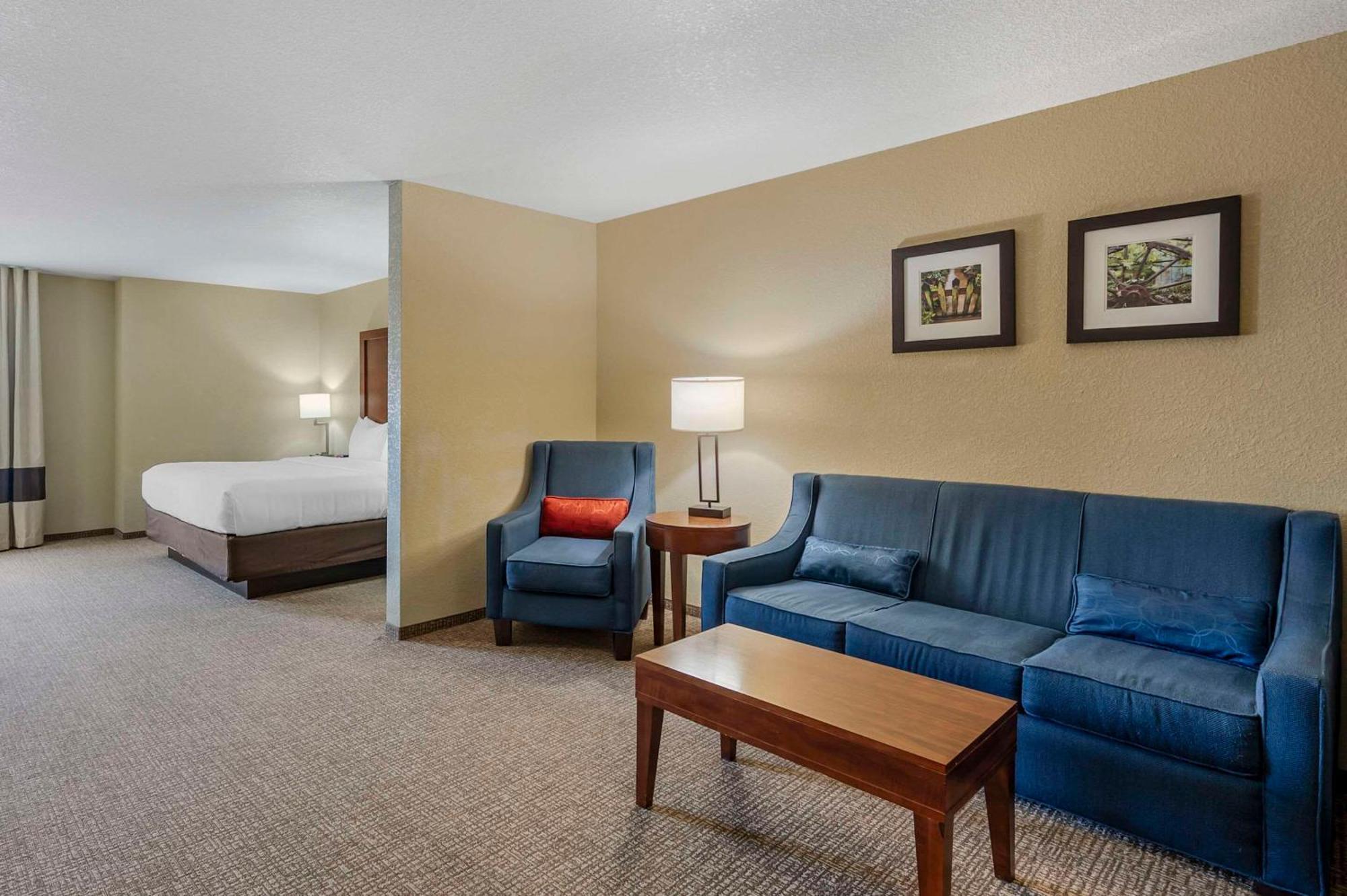 Comfort Inn & Suites Cheyenne Exterior foto